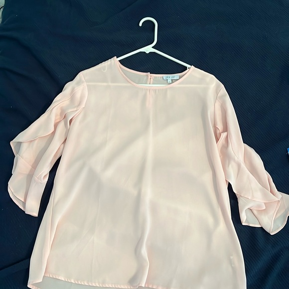Baby pink blouse with ruffel and flowy sleeves - Picture 1 of 5
